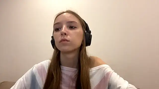 tanjabrounson (F teen) - Kiss you