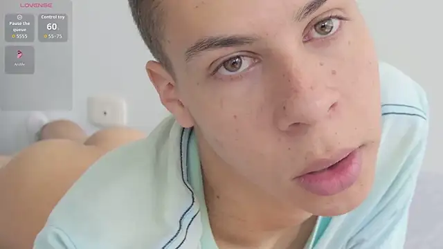 grey___27 - Grey___27's free webcam