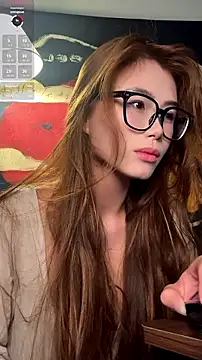 美女Cici250808在线直播