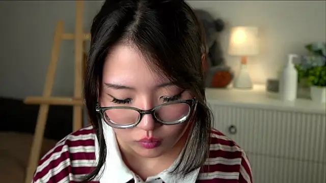 NelleMihalko live sex cam