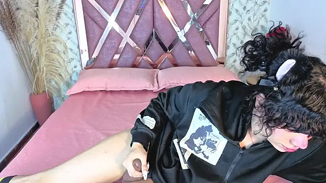 pixy_20 - Pixy_20's free webcam - UK Sex Cams