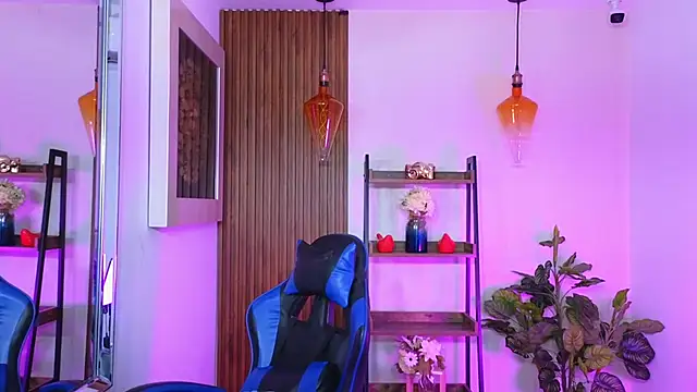 Kenya--Buhle live sex cam