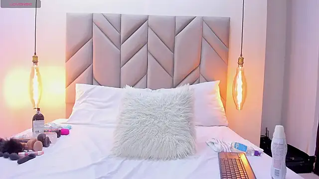 isabellafoox - IsabellaFoox's free webcam - UK Sex Cams