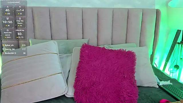 im_miadoll (F young) - Fingers in my pussy 💦