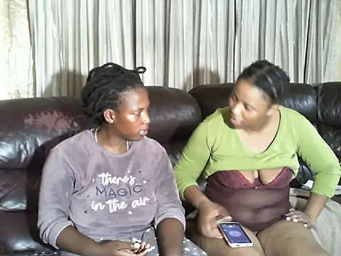 sky-diamond - Sky-Diamond's free webcam - UK Sex Cams