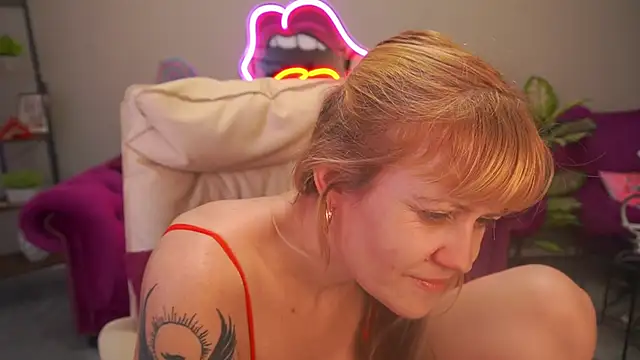 bellalapetit - BellaLaPetit's free webcam