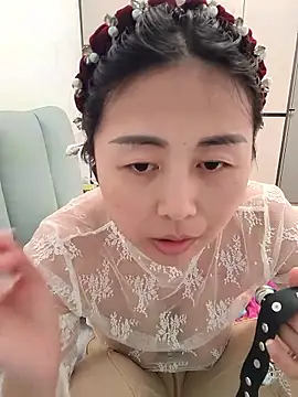 美女zzdd999在线直播