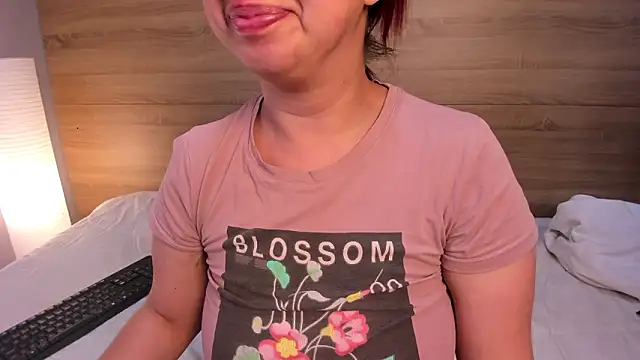 madelaine_blosson live sex cam