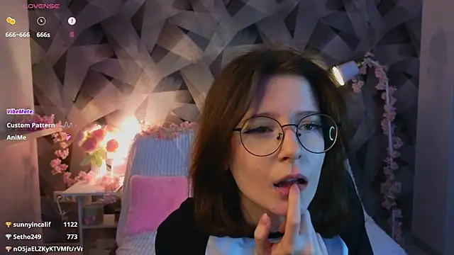 mona_looj (F teen) - Doggy