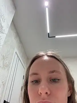 vikkie_sexygiiiirl_xoxo - Vikkie_seXyGiiiirl_XoXo's free webcam - UK Sex Cams