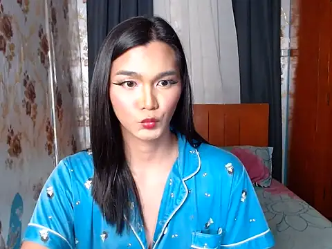 lady_in_moon (T young) - lets make things happen/ cum goal