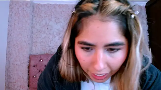 sofiazaf_ (F young) - vibrar 5 min + dildo in pussy