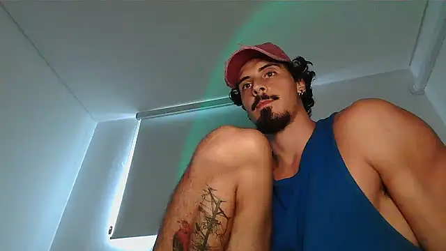 milkoffe live sex cam