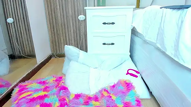 rebeca_brown_ - Rebeca_brown_'s free webcam - UK Sex Cams