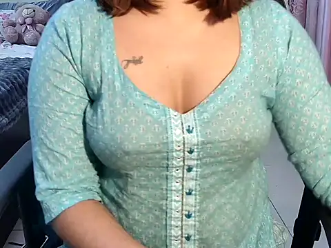 avnii_09 (F young) - Be i n bra and panty only