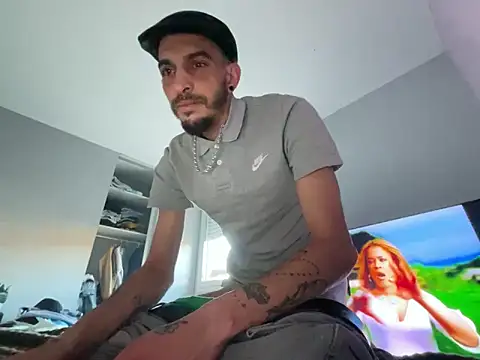 Rebeu313 live sex cam