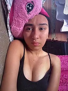 Webcam Model (RAKEL37)  is live.Free join now!