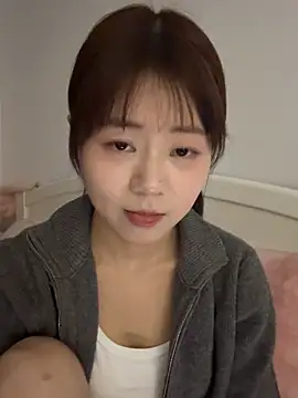 nana-3 - Nana-3's free webcam