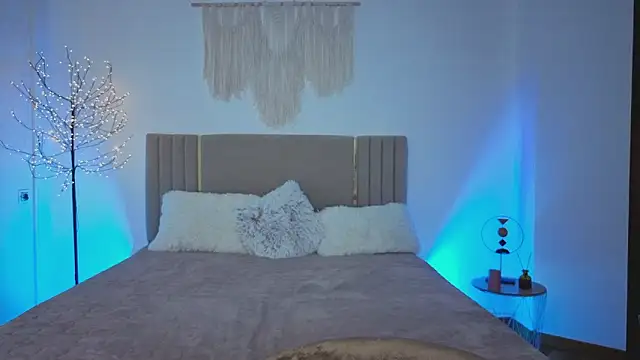 real_cutie1 - Real_cutie1's free webcam - UK Sex Cams