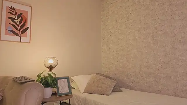 dahianawalcott - DahianaWalcott's free webcam - UK Sex Cams