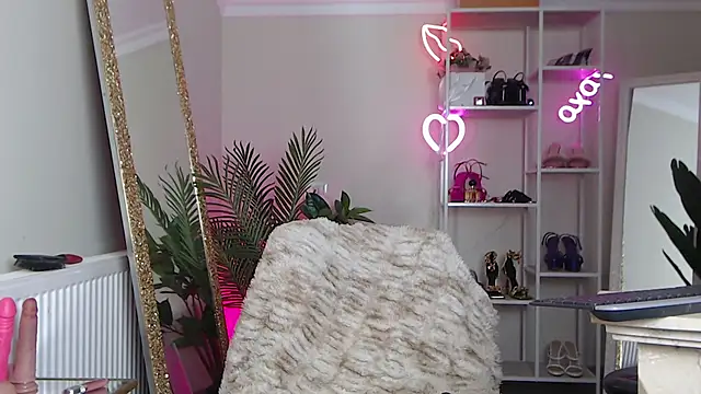 arianaarianna - ArianaArianna's free webcam - UK Sex Cams