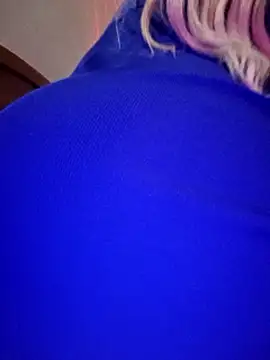 Sophie_BbC_Squirt's room