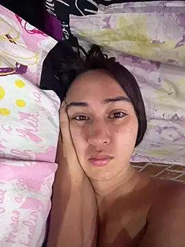 Webcam Model (RAKEL37)  is live.Free join now!