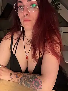 LunaMoongirl live sex cam