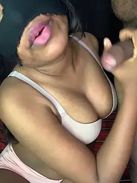 Live cam model Nadi67_ broadcasting live