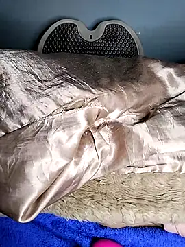 zu_naa - Zu_naa's free webcam - UK Sex Cams