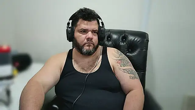 hotdominicancum - HotDominicanCum's free webcam - UK Sex Cams