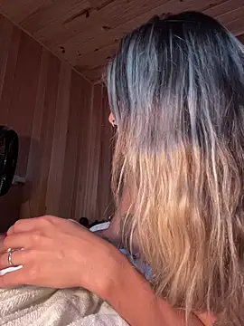 alicestone19 (F young) - NAKED/ BLOWJOB ON A BIG STICK