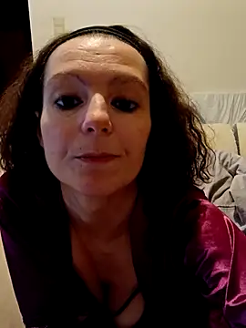 Webcam Model (labellerose)  is live.Free join now!