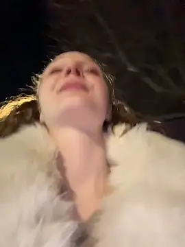 outside_rosy - Outside_rosy's free webcam - UK Sex Cams