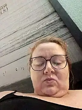 XEmoxkittyx live sex cam