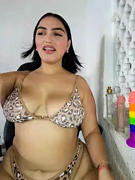 Webcam Model (Mia_em)  is live.Free join now!