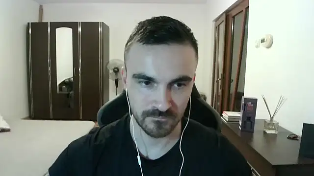 mu5clemania2 - Mu5clemania2's free webcam