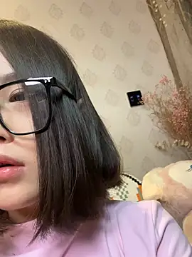 xiaxia55 (F young) - 新人首播，求大哥支持和开发~谢谢大家喜欢和支持~国王远程控制5分钟