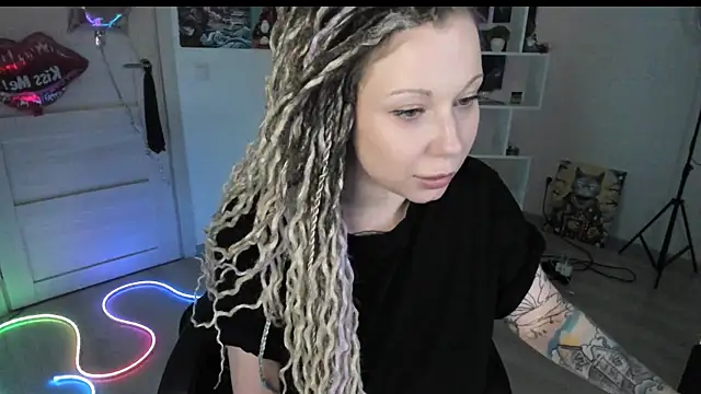 honeysallymoore - HoneySallyMoore's free webcam - UK Sex Cams