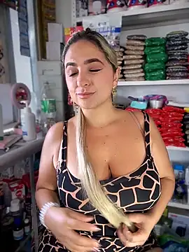 sammyqueenx21's room