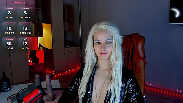 mollyposhh - Mollyposhh's free webcam - UK Sex Cams