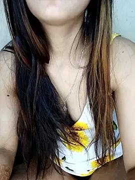 Webcam Model (xpihu)  is live.Free join now!