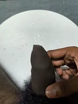 averageuncut (M young) - spit on cock 💦💦