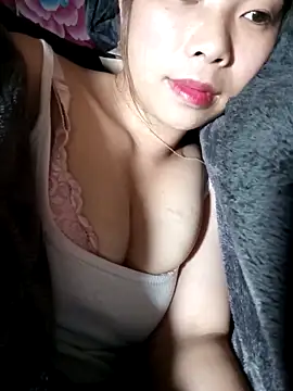 uyen-gogo - Uyen-gogo's free webcam