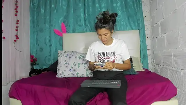 angela_and_brack - ANGELA_AND_BRACK's free webcam - UK Sex Cams