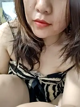 myry_milk - Myry_milk's free webcam