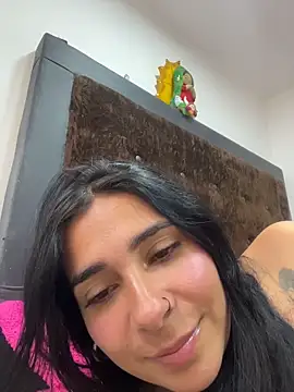 meganmilk1 (F young) - pump pussy