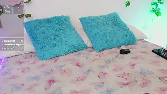 sarabow - SaraBow's free webcam