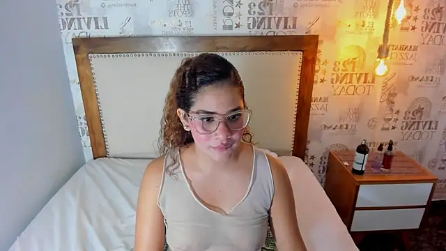 sienna_fox4 - SIENNA_FOX4's free webcam