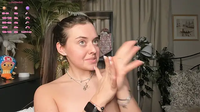 ThelmaJusto live sex cam